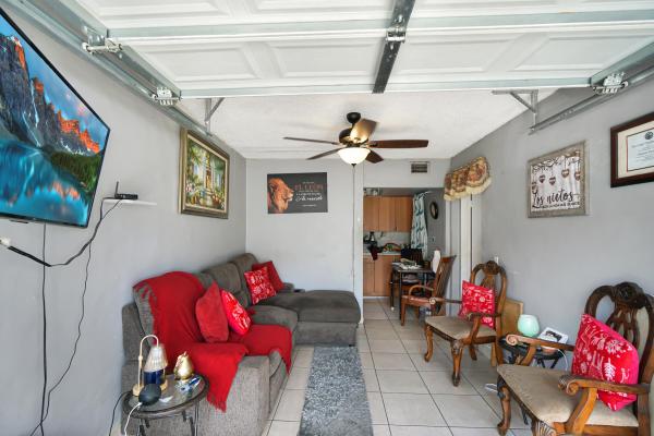 1067 W 43rd Pl #68, Hialeah, Florida 33012, image 2