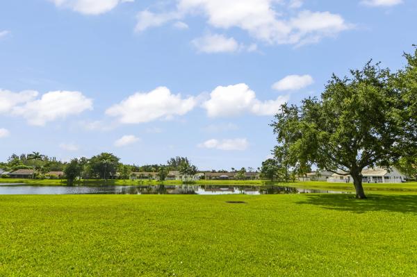 Tradewinds At Dos Lagos, 57 Via De Casas Norte, Boynton Beach, Florida 33426, image 2