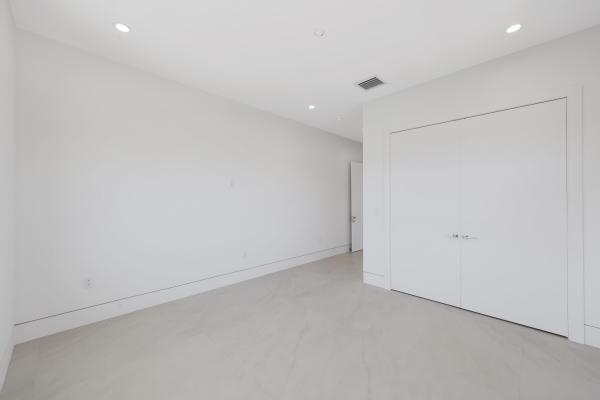 Harbor Village, 2612 NE 4th St, Pompano Beach, Florida 33062, image 1