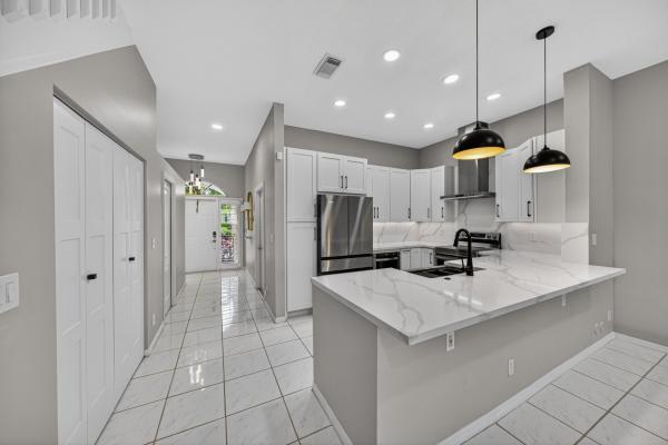 Villa Victoria, 835 NE 17th Way, Fort Lauderdale, Florida 33304, image 1