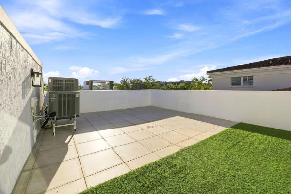 Livermore Estates, 1812 NE 26th Ave, Fort Lauderdale, Florida 33305, image 3
