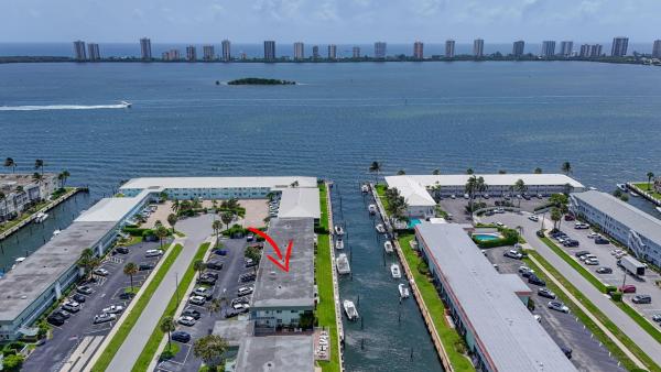 Windsor Park South, 110 Wettaw Ln #106, North Palm Beach, Florida 33408, image 1