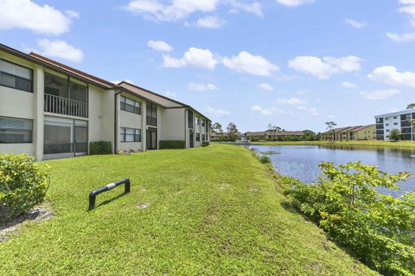7618 Tahiti Ln #106, Lake Worth, Florida 33467, image 1