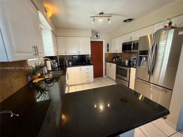 Hollywood South Side, 1743 Rodman St, Hollywood, Florida 33020, image 2