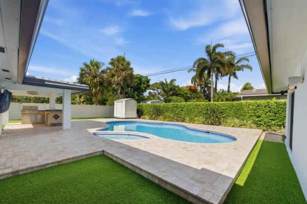 1619 Bayview Dr, Fort Lauderdale, Florida 33305, image 2