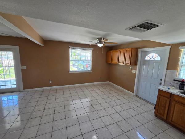 337 Hernando St, Fort Pierce, Florida 34949, image 1