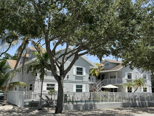 Elizabethan, 510 NE 17th Ave #105, Fort Lauderdale, Florida 33301, image 3
