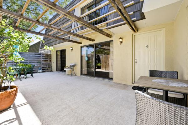Glenwood Townhomes, 605 6th Ter, Palm Beach Gardens, Florida 33418, image 1