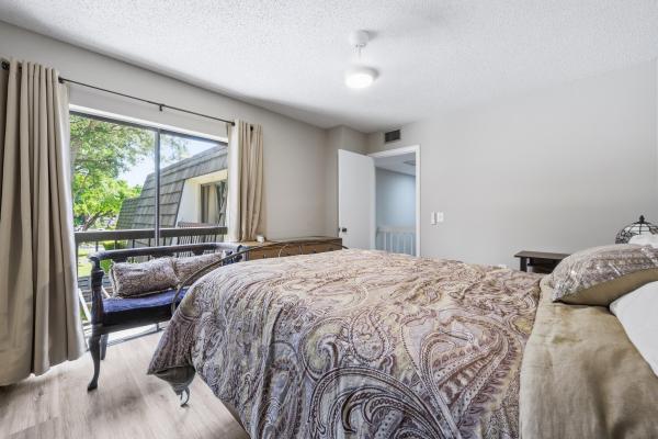 Glenwood Townhomes, 605 6th Ter, Palm Beach Gardens, Florida 33418, image 3