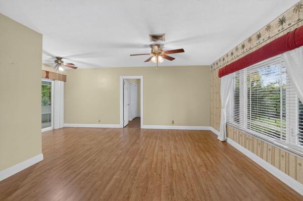 Boca Raton Square, 1011 SW 7th St, Boca Raton, Florida 33486, image 1