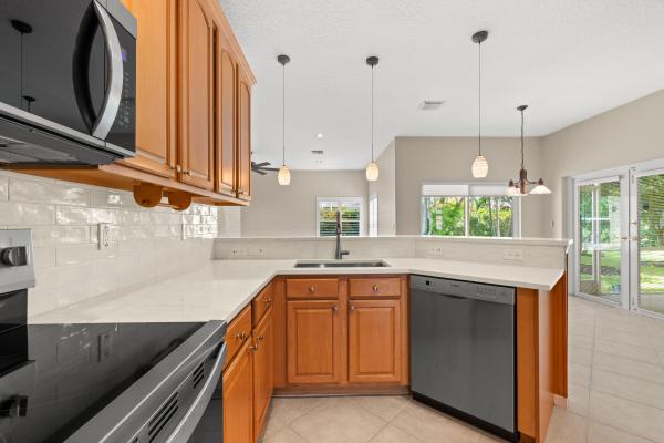 Emerald Pointe, 11595 Waterbend Ct, Wellington, Florida 33414, image 3