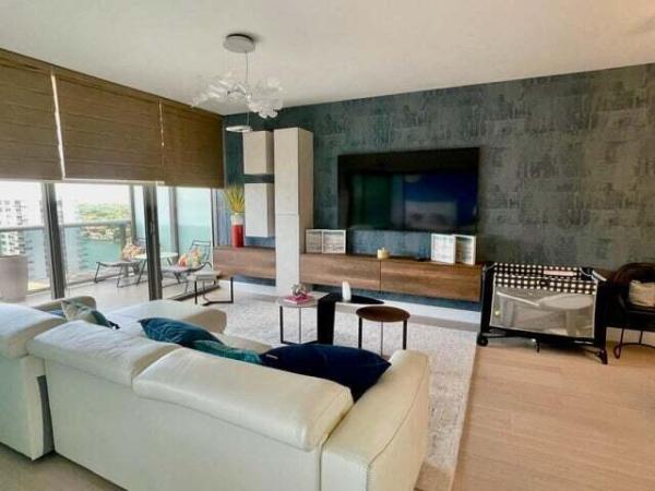 Mei, 5875 Collins Ave #1606, Miami Beach, Florida 33140, image 3
