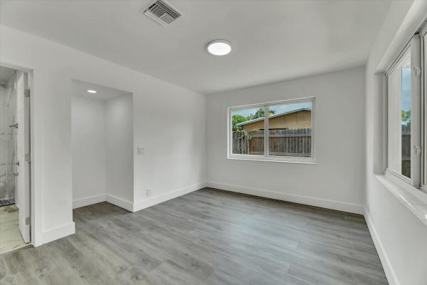 Coral Manor, 1404 SW 1st Ave, Deerfield Beach, Florida 33441, image 3