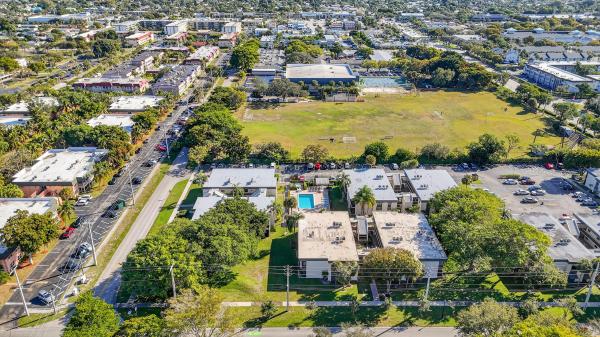 265 SE 10th St #11C, Deerfield Beach, Florida 33441, image 2