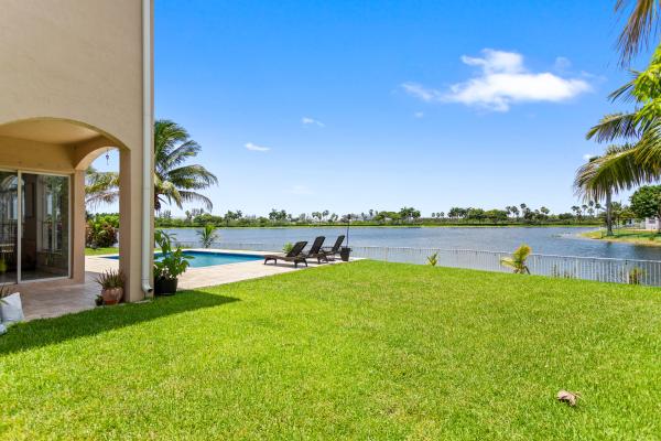 The Vineyards At Monarch Lakes, 2905 SW 139th Ave, Miramar, Florida 33027, image 2
