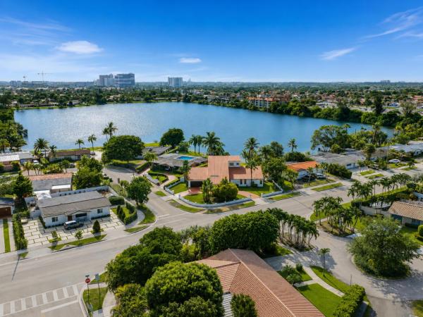 1110 SW 97th Ave, Unincorporated Dade County, Florida 33174, image 1