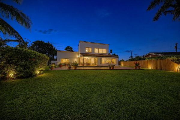 1110 SW 97th Ave, Unincorporated Dade County, Florida 33174, image 1