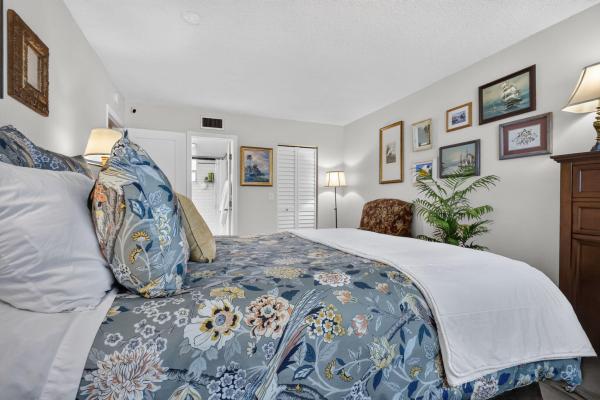 Lakeside Village, 709 Lori Dr #211, Palm Springs, Florida 33461, image 1
