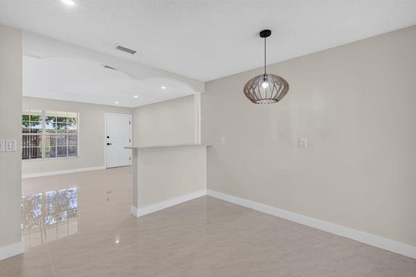 3941 W Roan Ct W, West Palm Beach, Florida 33403, image 3