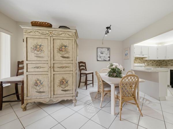 407 Pine Glen Ln #B-1, Greenacres, Florida 33463, image 2