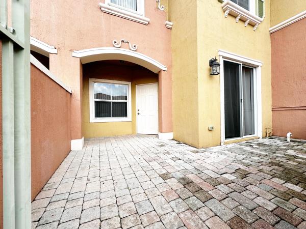 614 SW 106th Ave #1507, Pembroke Pines, Florida 33025, image 1