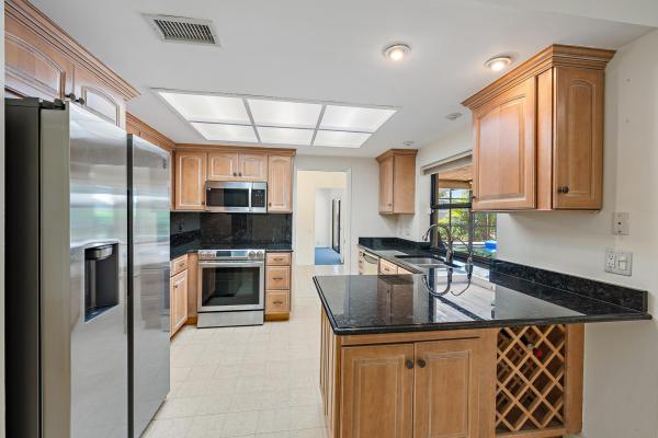 The Loxahatchee Club At Maplewood, 180 Bayberry Pl, Jupiter, Florida 33458, image 3