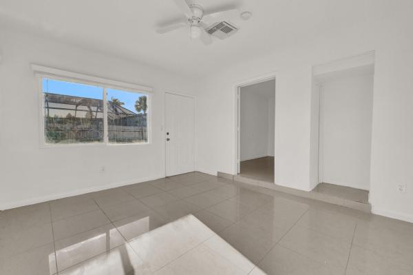 Palm Beach Cabana Colony, 3360 Florida Blvd, Palm Beach Gardens, Florida 33410, image 2