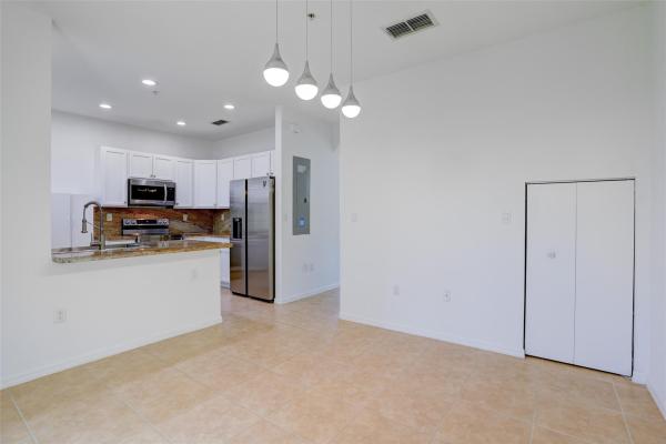 Tuscan Villas, 2851 W Prospect Rd #305, Tamarac, Florida 33309, image 3