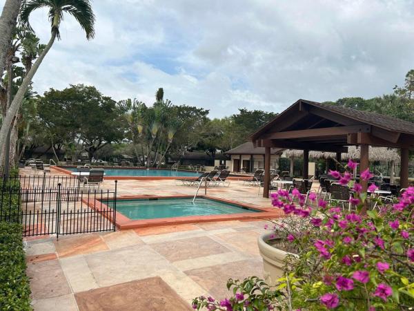 Timberwalk At Loggers Run, 22682 Vistawood Way, Boca Raton, Florida 33428, image 3