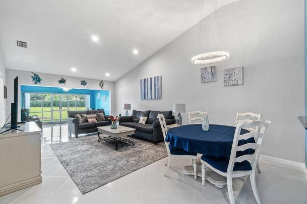 Emerald Pointe, 7916 Coral Pointe Dr, Delray Beach, Florida 33446, image 3