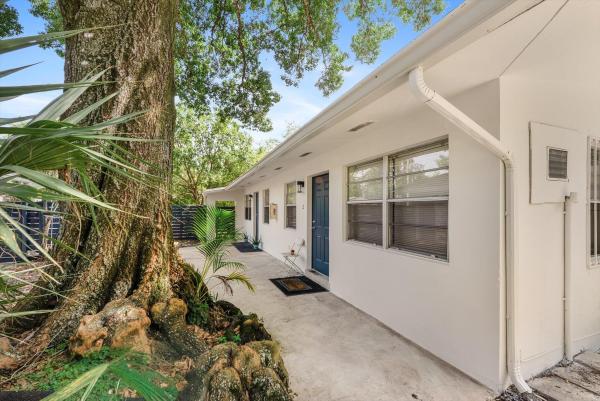 Waverly Place, 925 W Las Olas Blvd #1-2, Fort Lauderdale, Florida 33312, image 2
