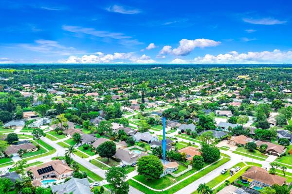 Sugar Pond Manor, 574 Juniper Pl, Wellington, Florida 33414, image 1