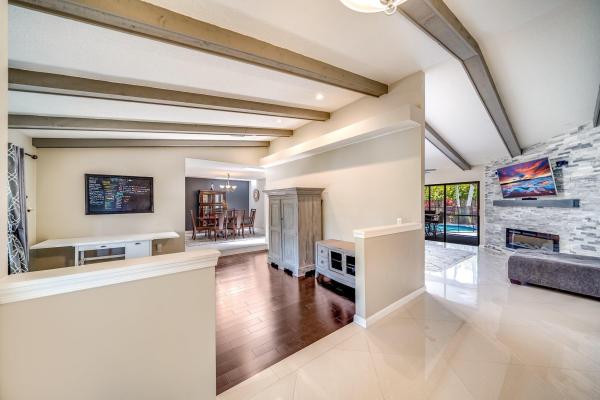 Sugar Pond Manor, 574 Juniper Pl, Wellington, Florida 33414, image 2