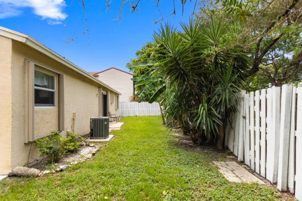Brandywine, 13945 Langley Pl, Davie, Florida 33325, image 2