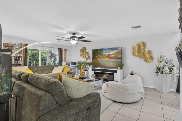 Independence Point, 6021 Adriatic Way, West Palm Beach, Florida 33413, image 3