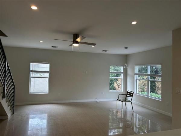 420 SE 16th St, Fort Lauderdale, Florida 33316, image 3