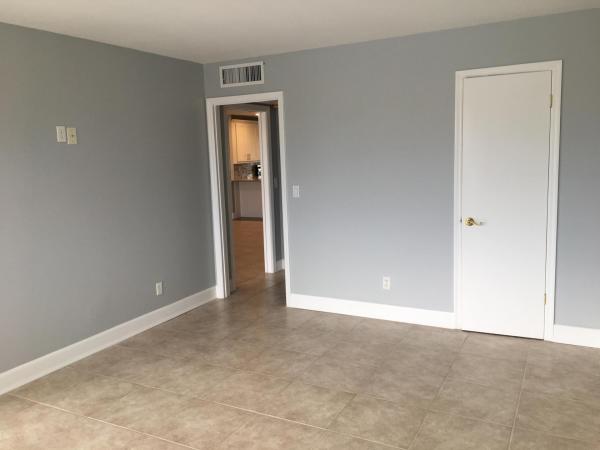 Northlake, 309 Lake Cir #202, North Palm Beach, Florida 33408, image 2