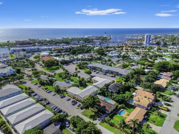 Lighthouse Bay, 2755 NE 28th Ave #F1, Lighthouse Point, Florida 33064, image 2