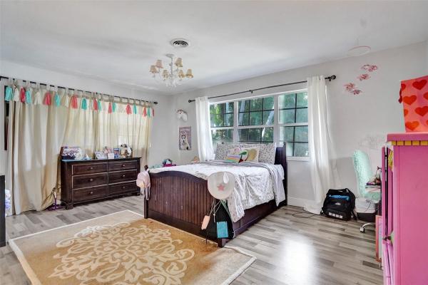 Beach Way Heights, 1325 Middle River Dr, Fort Lauderdale, Florida 33304, image 1