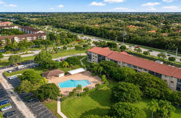 Ivanhoe At Century Village, 13105 SW 16th Ct #310L, Pembroke Pines, Florida 33027, image 2