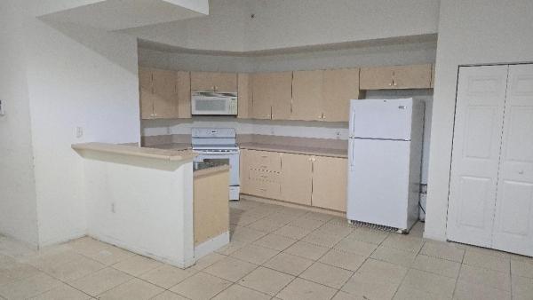 Riverside Villas At Coral Springs, 2801 Riverside Dr #105-S, Coral Springs, Florida 33065, image 3