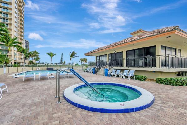 The Seagrape, 5460 N Ocean Dr #7C, Riviera Beach, Florida 33404, image 2
