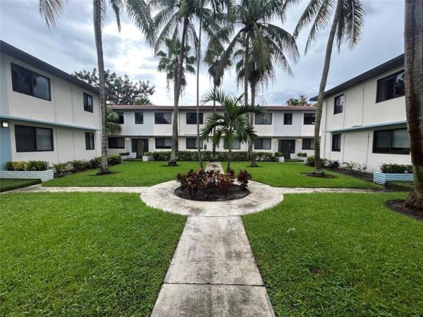 Victoria Park Village, 912 NE 15th Ave #3, Fort Lauderdale, Florida 33304, image 2