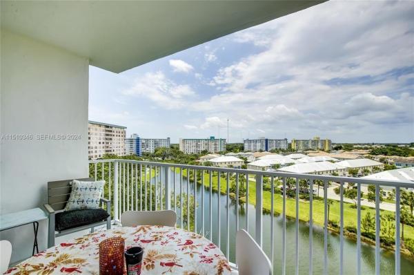 Hillcrest, 3850 Washington St #812, Hollywood, Florida 33021, image 2