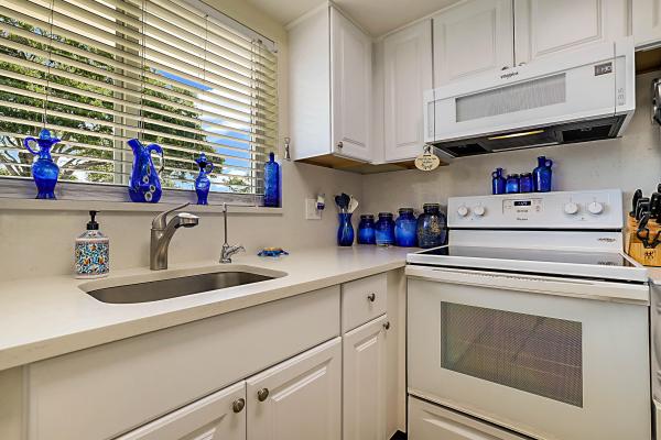 Blair House West, 331 Tequesta Dr #110, Tequesta, Florida 33469, image 2