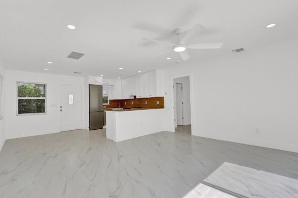 10084 Meridian Way N #4, Palm Beach Gardens, Florida 33410, image 1