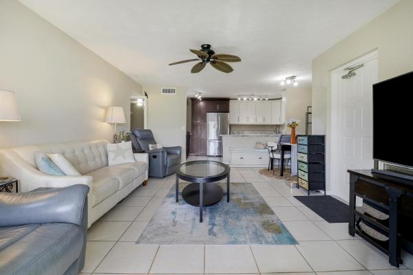 The Palm Club, 1013 Green Pine Blvd #C2, West Palm Beach, Florida 33409, image 3