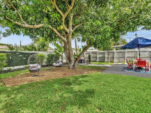 North Andrews Terrace, 5365 N Andrews Ave, Oakland Park, Florida 33309, image 1