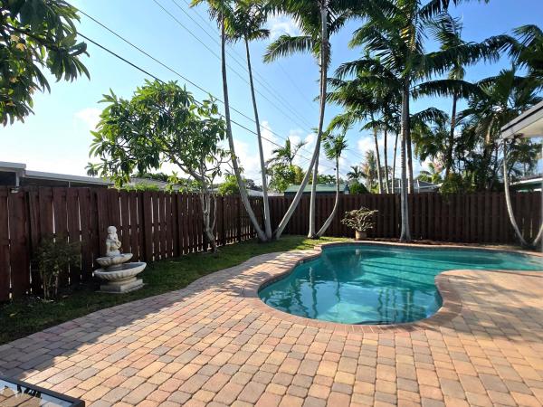 Orangebrook Golf Estates, 806 N 31st Ct, Hollywood, Florida 33021, image 2