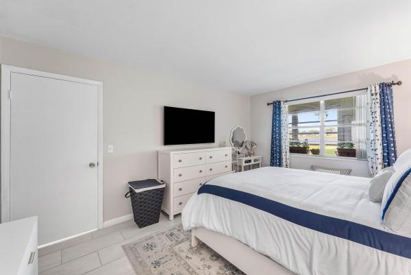 112 Lake Constance Dr, West Palm Beach, Florida 33411, image 1